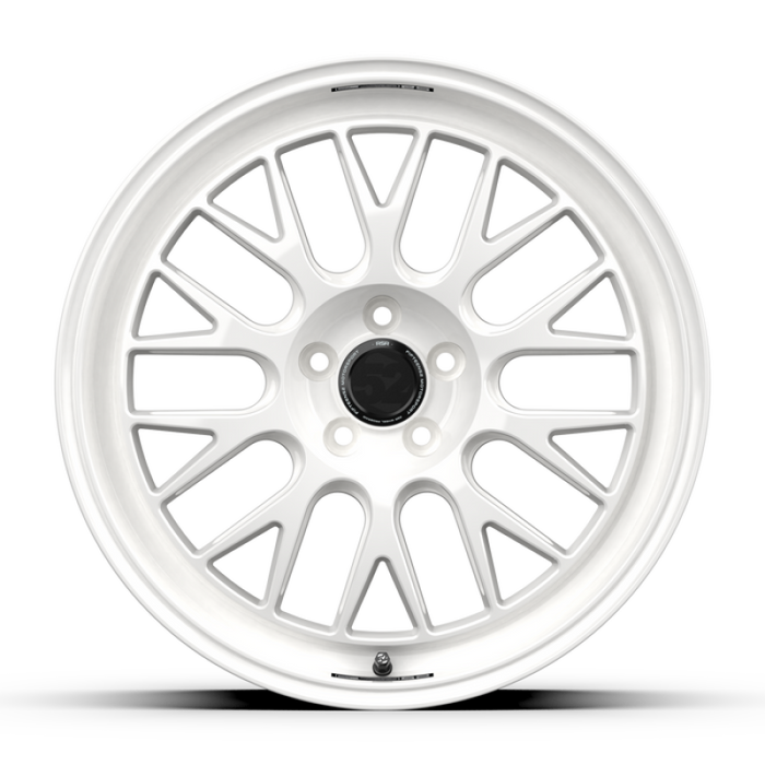 fifteen52 Holeshot RSR 19x8.5 5x108 42mm ET 63.4mm Center Bore Rally White